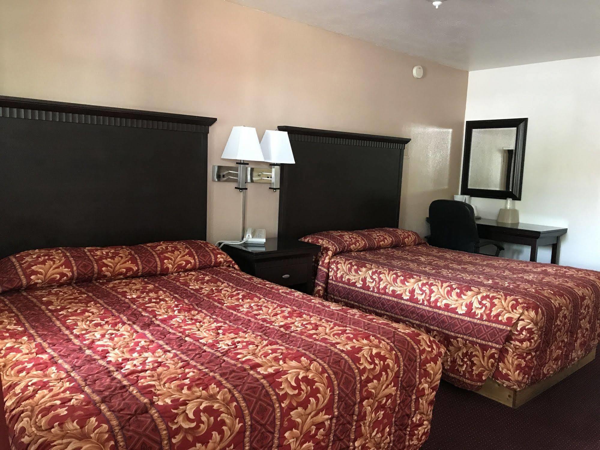 Townhouse Motel Weed Ngoại thất bức ảnh